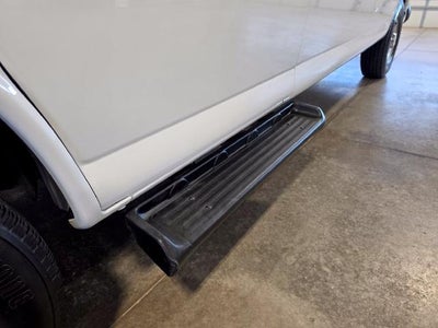 2025 Chevrolet Express Passenger 1LT