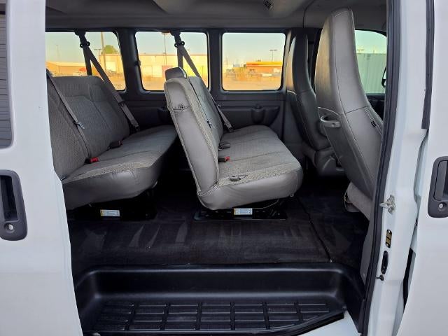 2025 Chevrolet Express Passenger 1LT