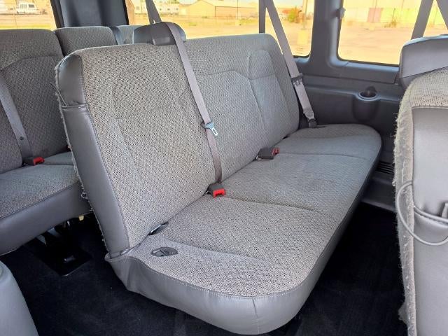 2025 Chevrolet Express Passenger 1LT