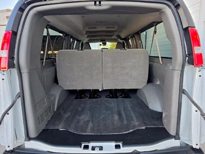 2025 Chevrolet Express Passenger 1LT