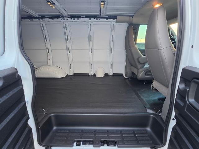 2026 Chevrolet Express Cargo Base