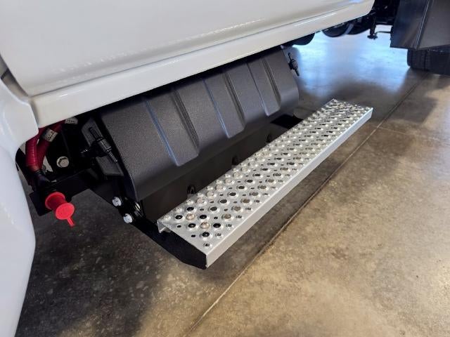 2024 Chevrolet Silverado 5500 HD Work Truck