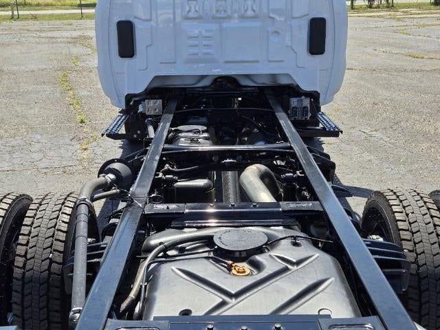 2024 Chevrolet Silverado 5500 HD Work Truck