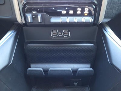 2024 RAM 3500 Laramie Crew Cab 4x4 8' Box