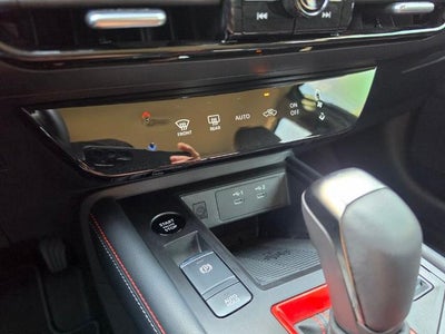 2025 Nissan Kicks SR Intelligent AWD
