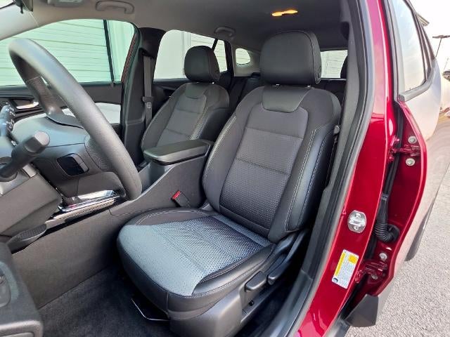 2025 Chevrolet Trax LT - Photo 13